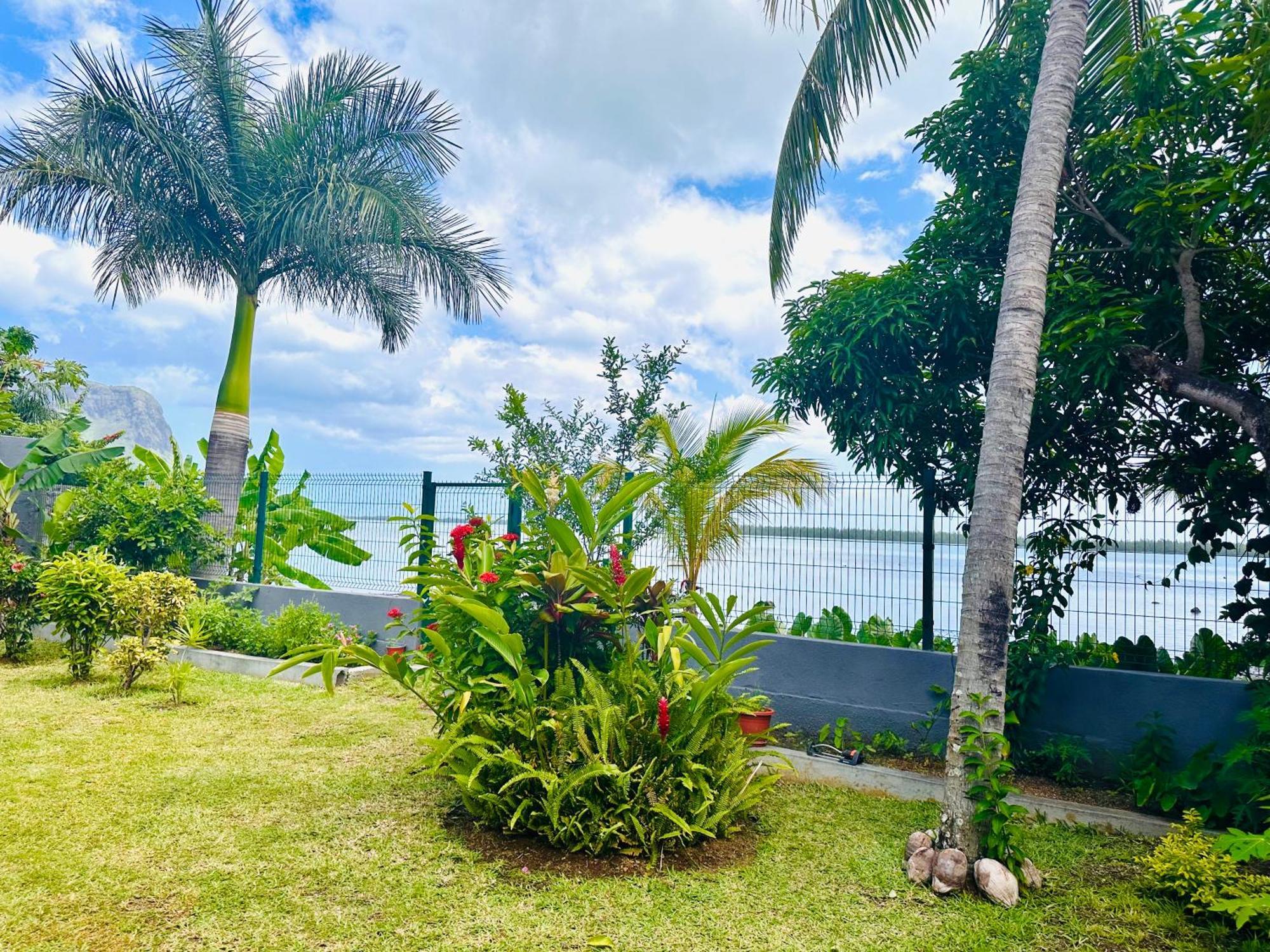 Lavender Hotel Le Morne Ngoại thất bức ảnh