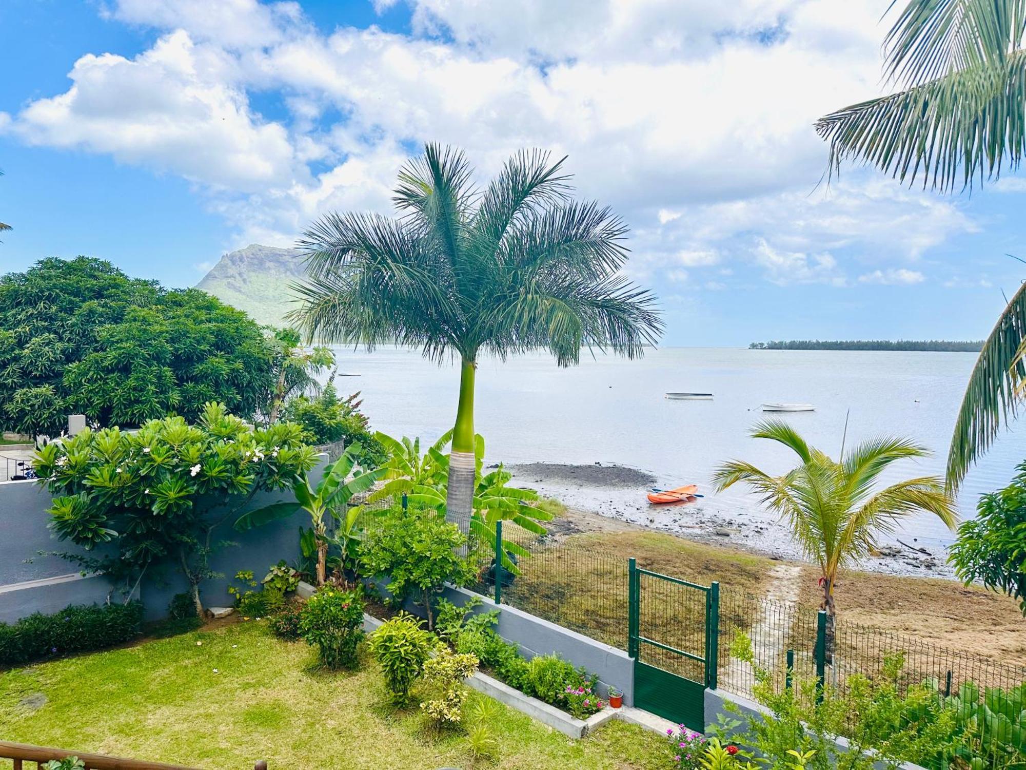 Lavender Hotel Le Morne Ngoại thất bức ảnh